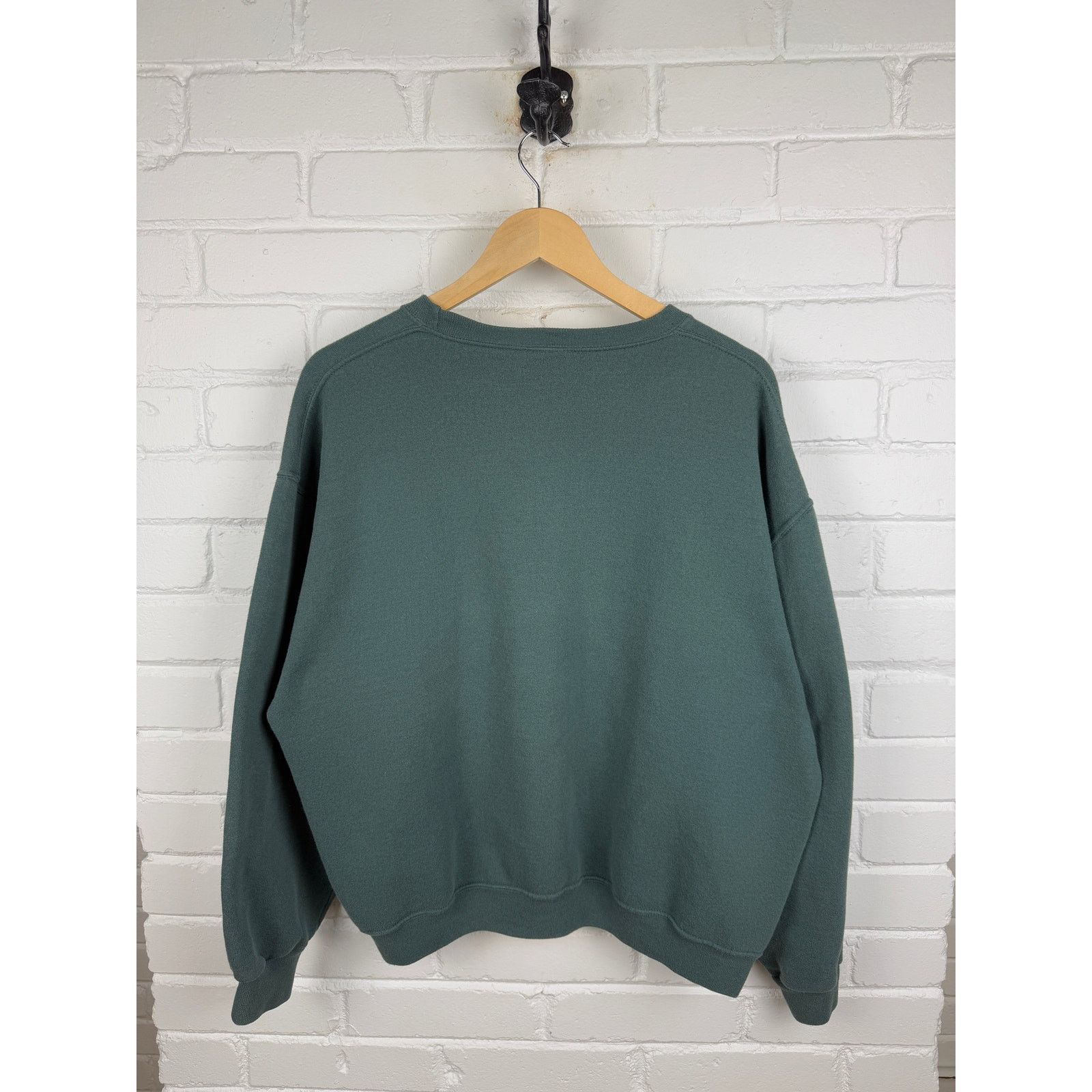 Vintage Russell Athletic Cropped Boxy Fit Blank Size L Muted Green Size US L / EU 52-54 / 3 - 2 Thumbnail