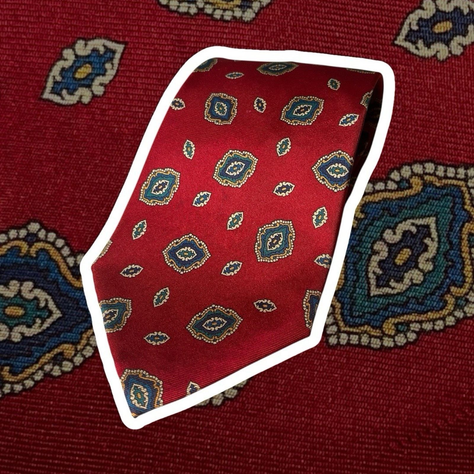 Dior Christian Dior Tie Red Medallion USA Silk Vintage Necktie Size ONE SIZE - 1 Thumbnail