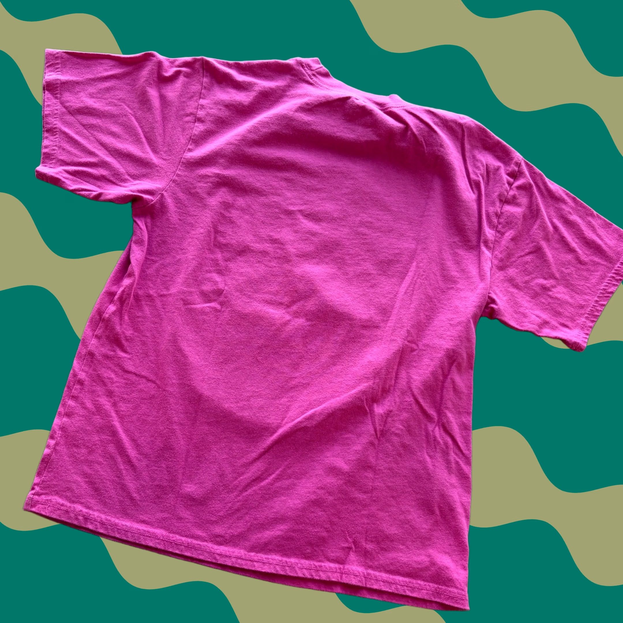 Vintage VINTAGE Frida Kahlo Pink Latino Heritage Short Sleeve Graphic Tee Small Womens T-Shirt Size 28" / US 6 / IT 42 - 1 Thumbnail
