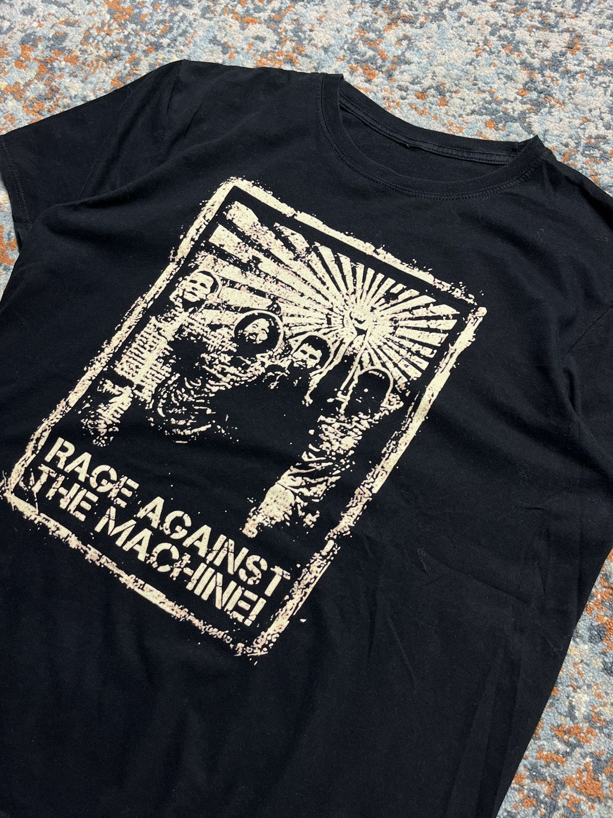 Band Tees × Rage Against The Machine × Vintage Vintage y2k Rage against the machine graphic band tee Size US XL / EU 56 / 4 - 3 Thumbnail