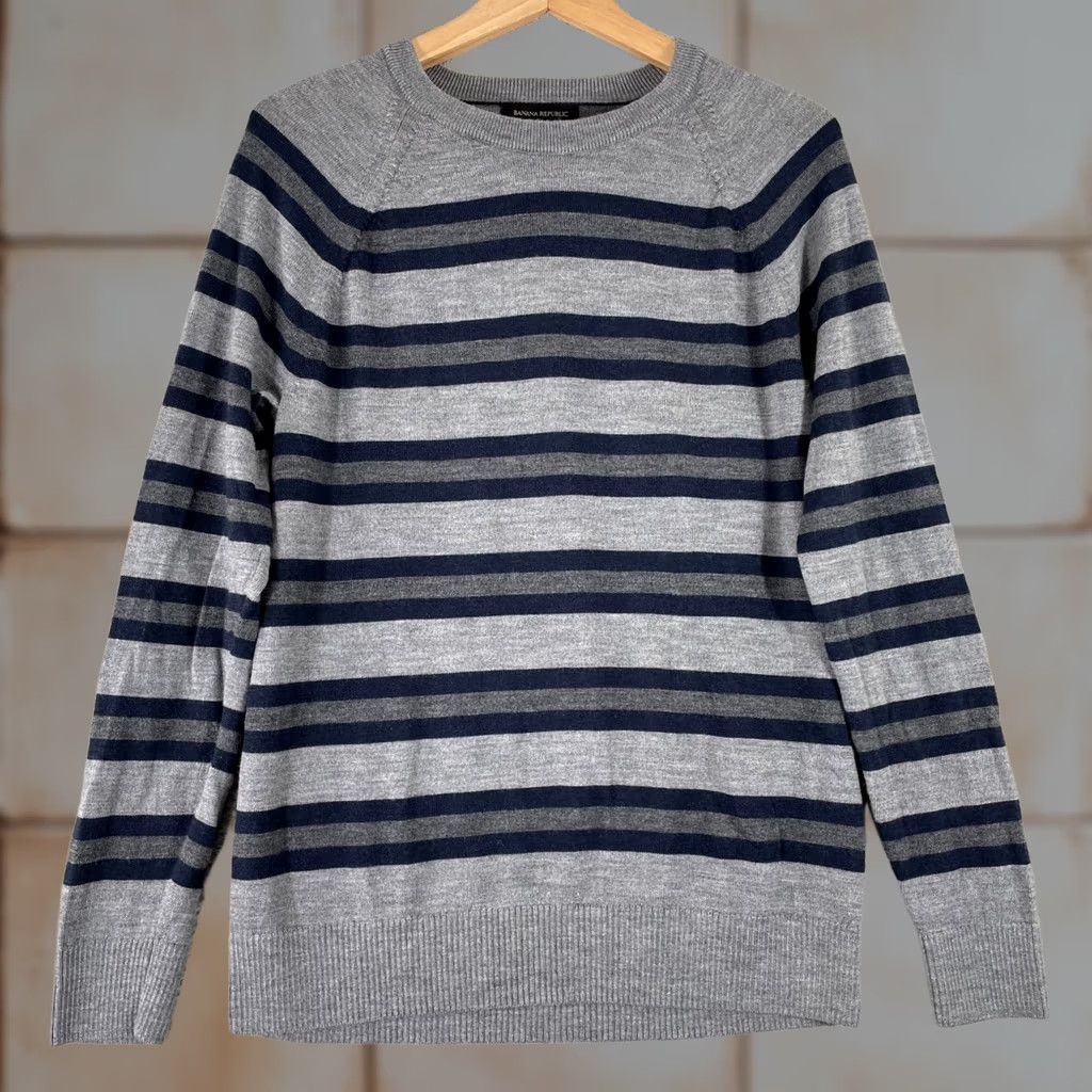 Banana Republic Banana Republic Merino Wool Striped Sweater Mens Medium Gray Navy Crewneck - Size Size US M / EU 48-50 / 2 - 1 Thumbnail