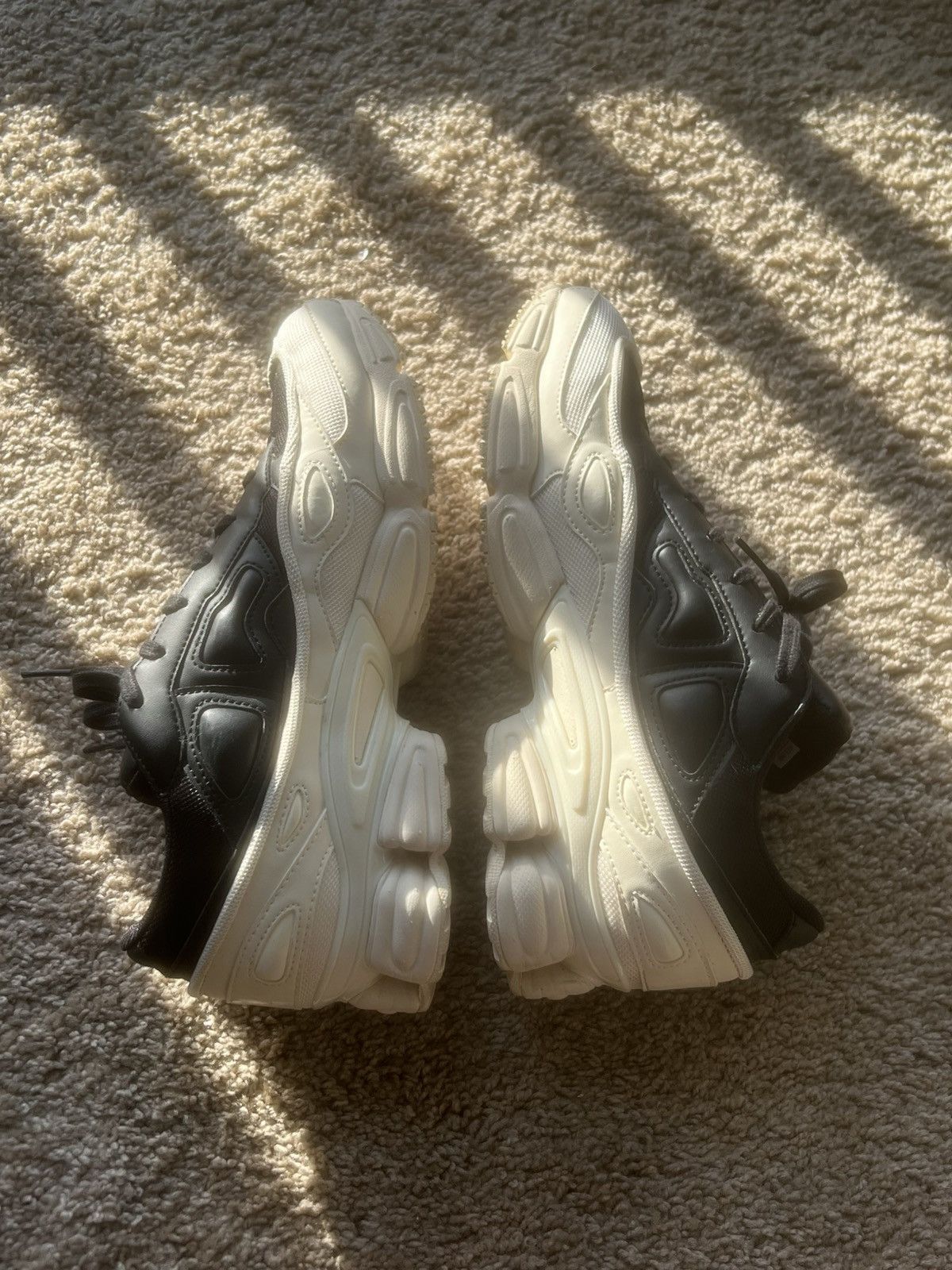 Raf Simons RAF Simons ozweego black/cream Size US 10 / EU 43 - 3 Thumbnail