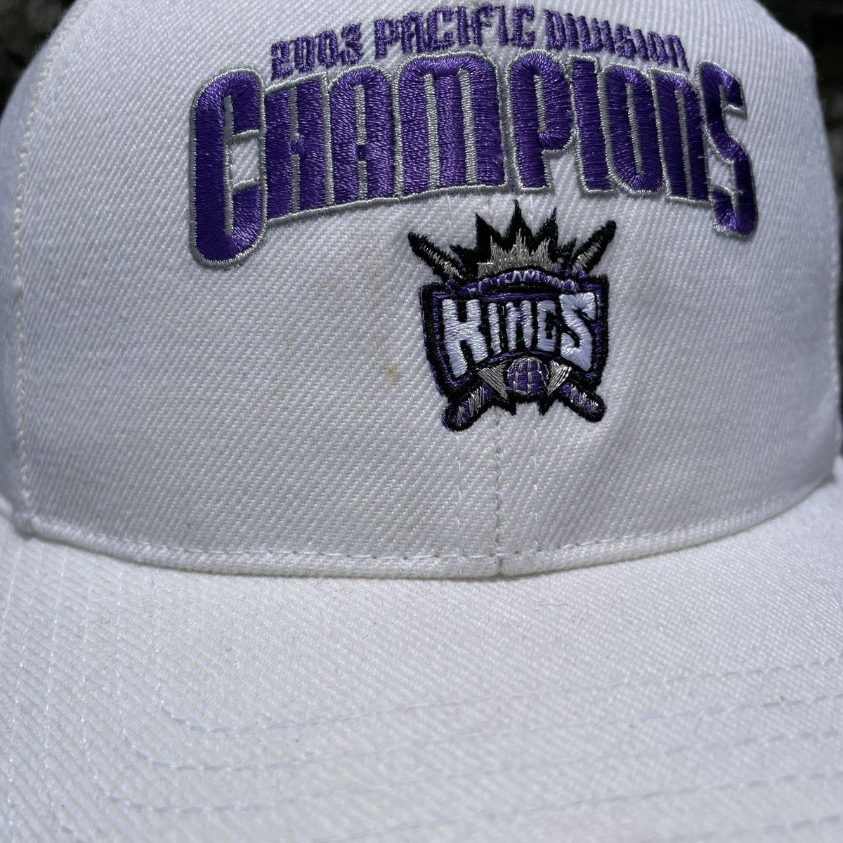 Reebok Vtg Reebok Sacramento Kings Pacific Division Strapback Hat Size ONE SIZE - 5 Thumbnail