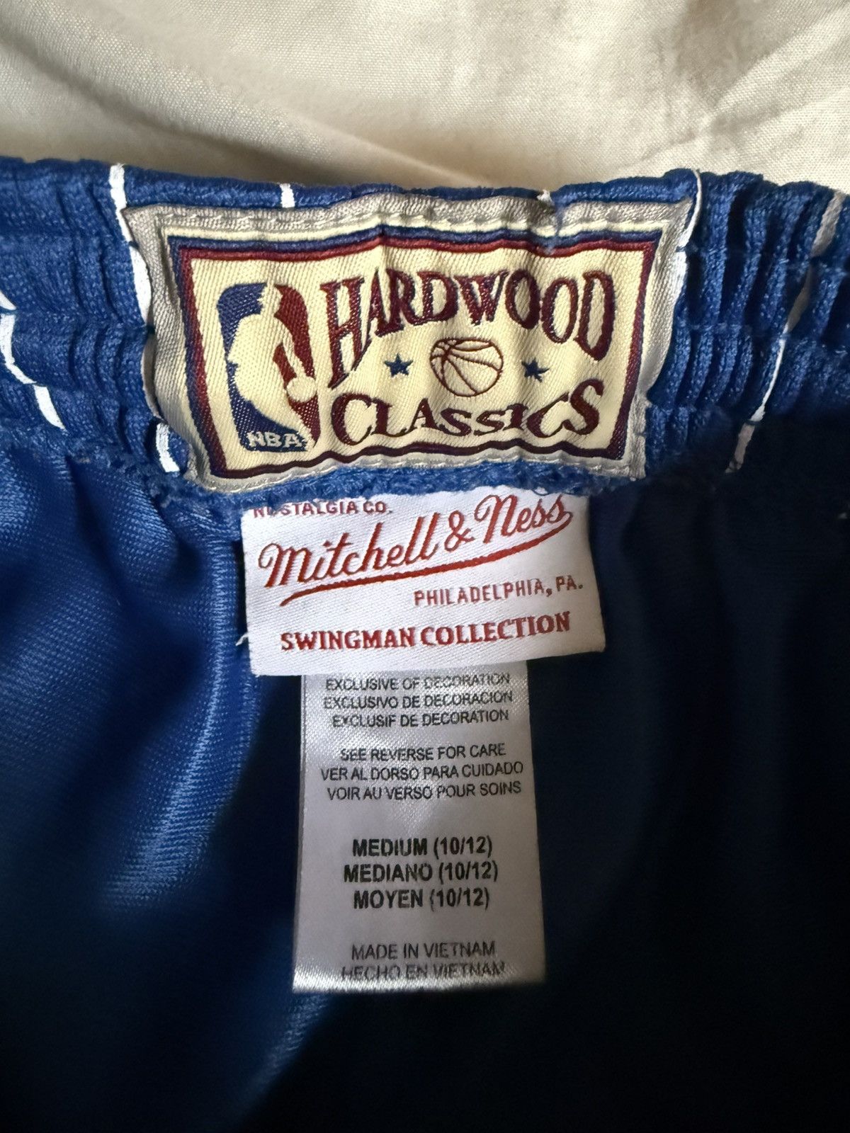 Nike Youth Large Throwback Orlando Magic Shorts Size US 29 - 4 Thumbnail