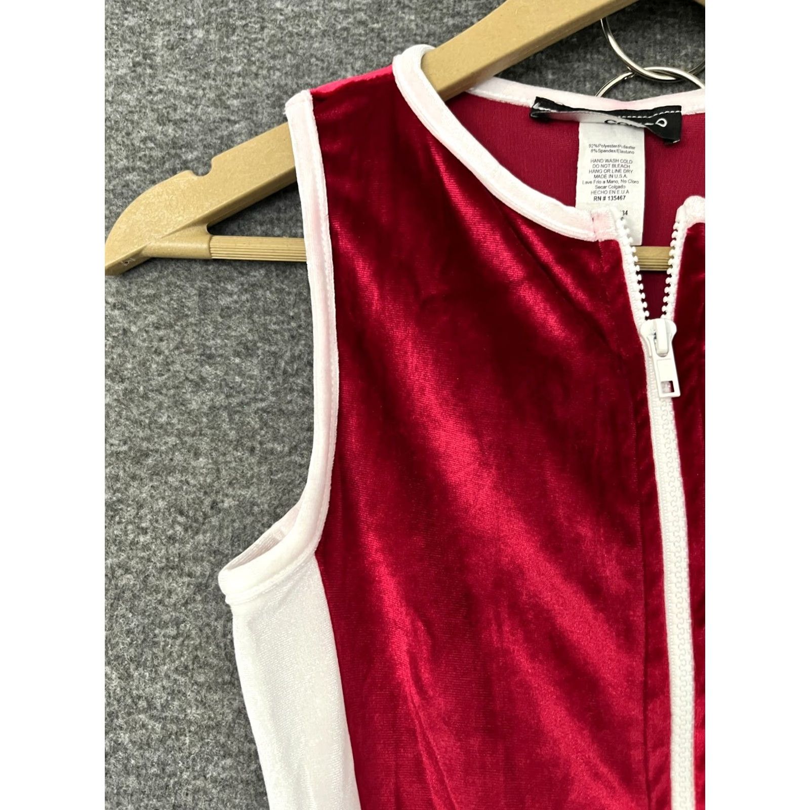 Vintage Codigo Women's Yoga Sleeveless Tight 1/4 Zip Round Neck Red Jumpsuit Size S Size 28" / US 6 / IT 42 - 6 Thumbnail