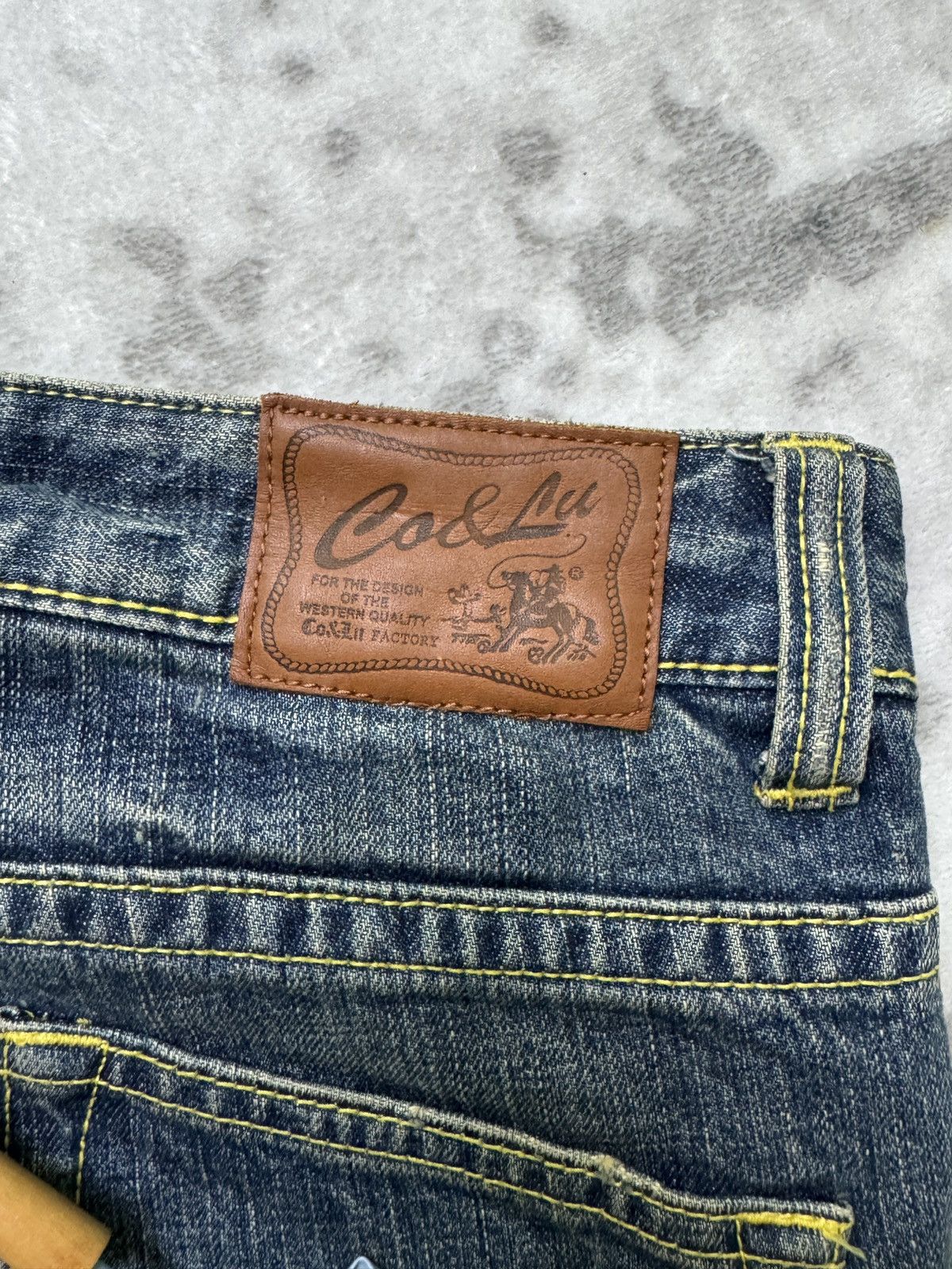 Undercover Vintage CO&LU Clawmark Distressed Back Pocket Print Denim Size US 29 - 15 Thumbnail