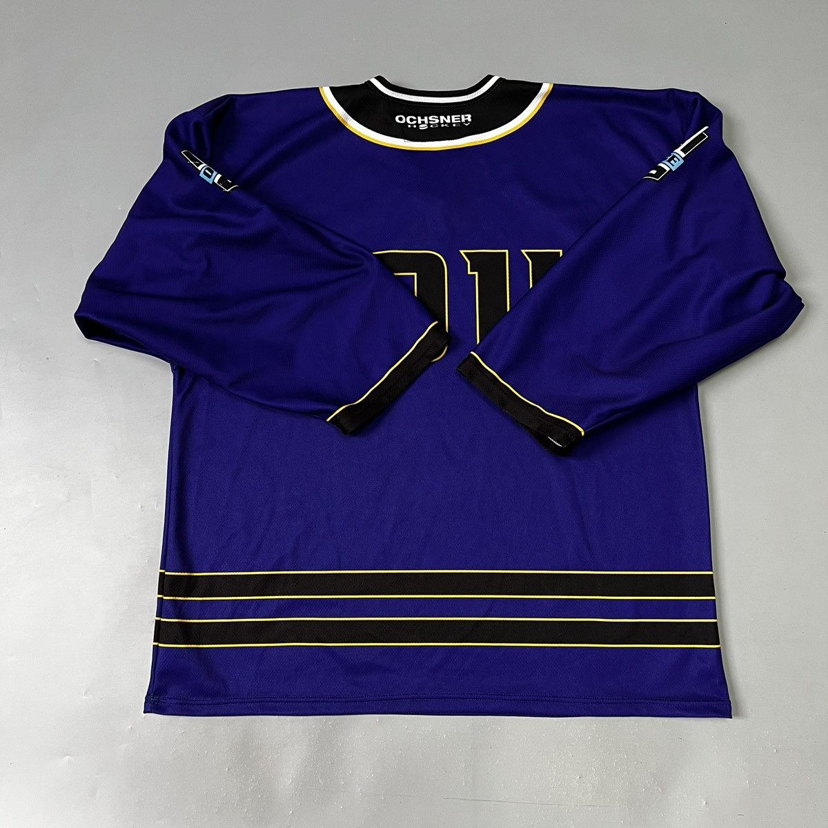 Red Bull Rare Vintage 2014 Red Bull Bauer Hockey Jersey size L y2k Size US L / EU 52-54 / 3 - 19 Thumbnail