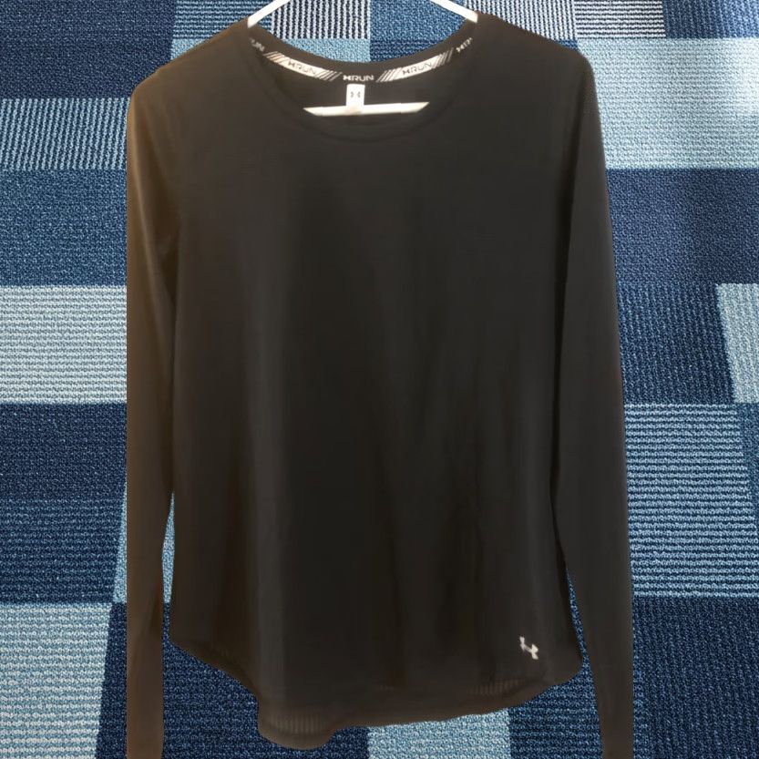 Under Armour Womens Under Armour Shirt Long Sleeve Running Heat Gear UA Top Medium Black Size M / US 6-8 / IT 42-44 - 1 Thumbnail