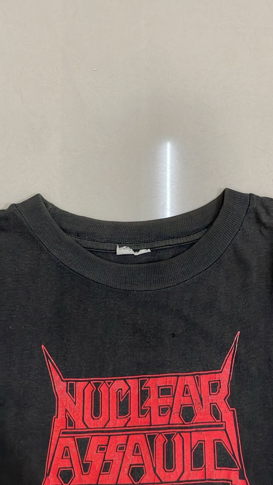Band Tees Vintage Nuclear Assault Handle with care tour trash metal Size US L / EU 52-54 / 3 - 3 Thumbnail