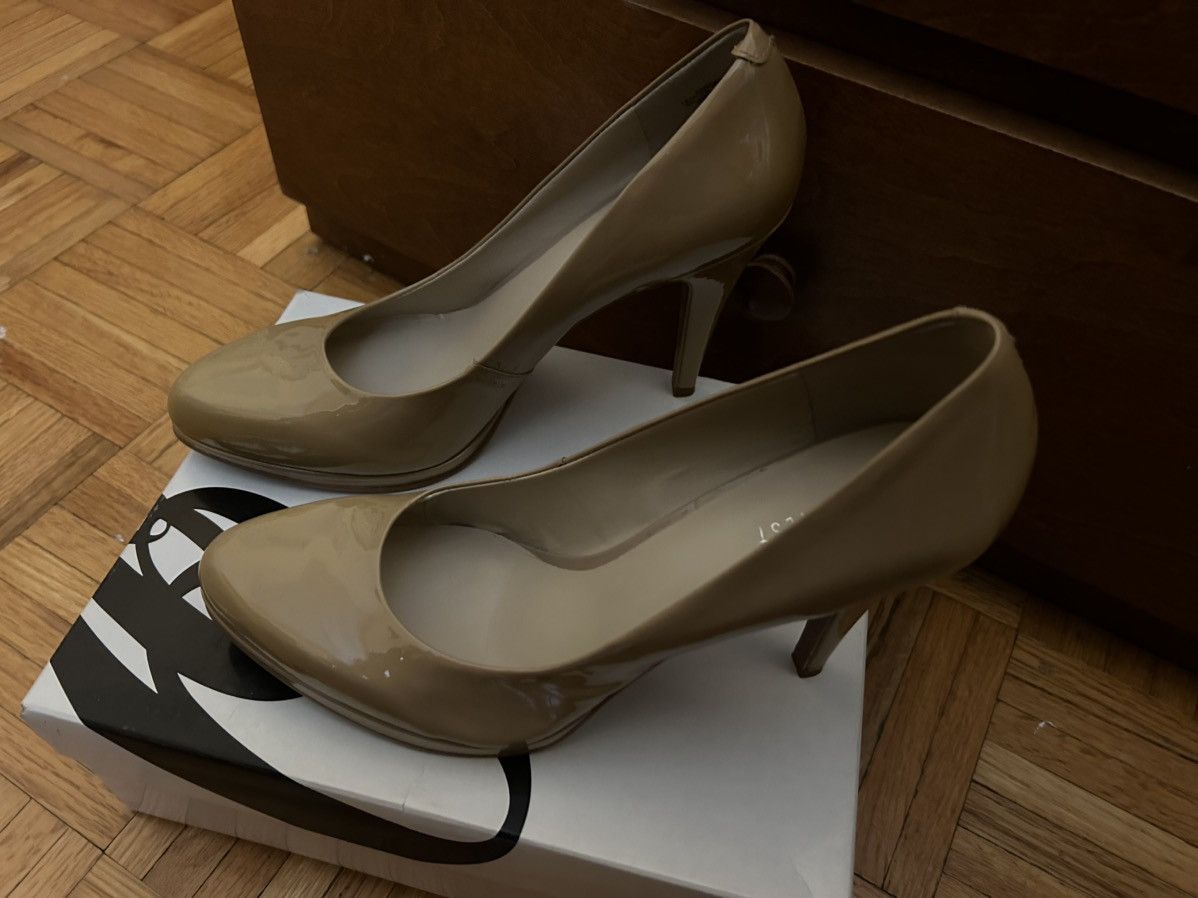Nine West Nine West Taupe Platform Pumps Size US 9.5 / IT 39.5 - 3 Thumbnail