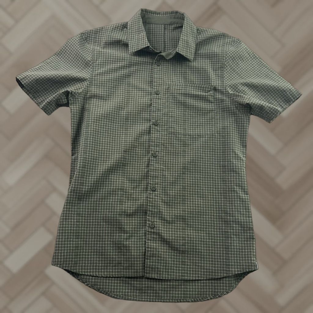 Lululemon Lululemon Short Sleeve Plaid Button Front Zip Pocket Shirt Mens M Green Size US M / EU 48-50 / 2 - 1 Thumbnail