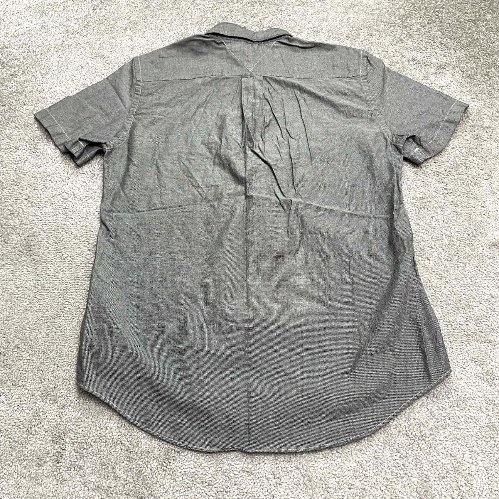 Tommy Hilfiger Tommy Hilfiger Slim Fit Shirt Mens M Dark Gray Short Sleeve Cotton Casual Shirt Size US M / EU 48-50 / 2 - 2 Thumbnail