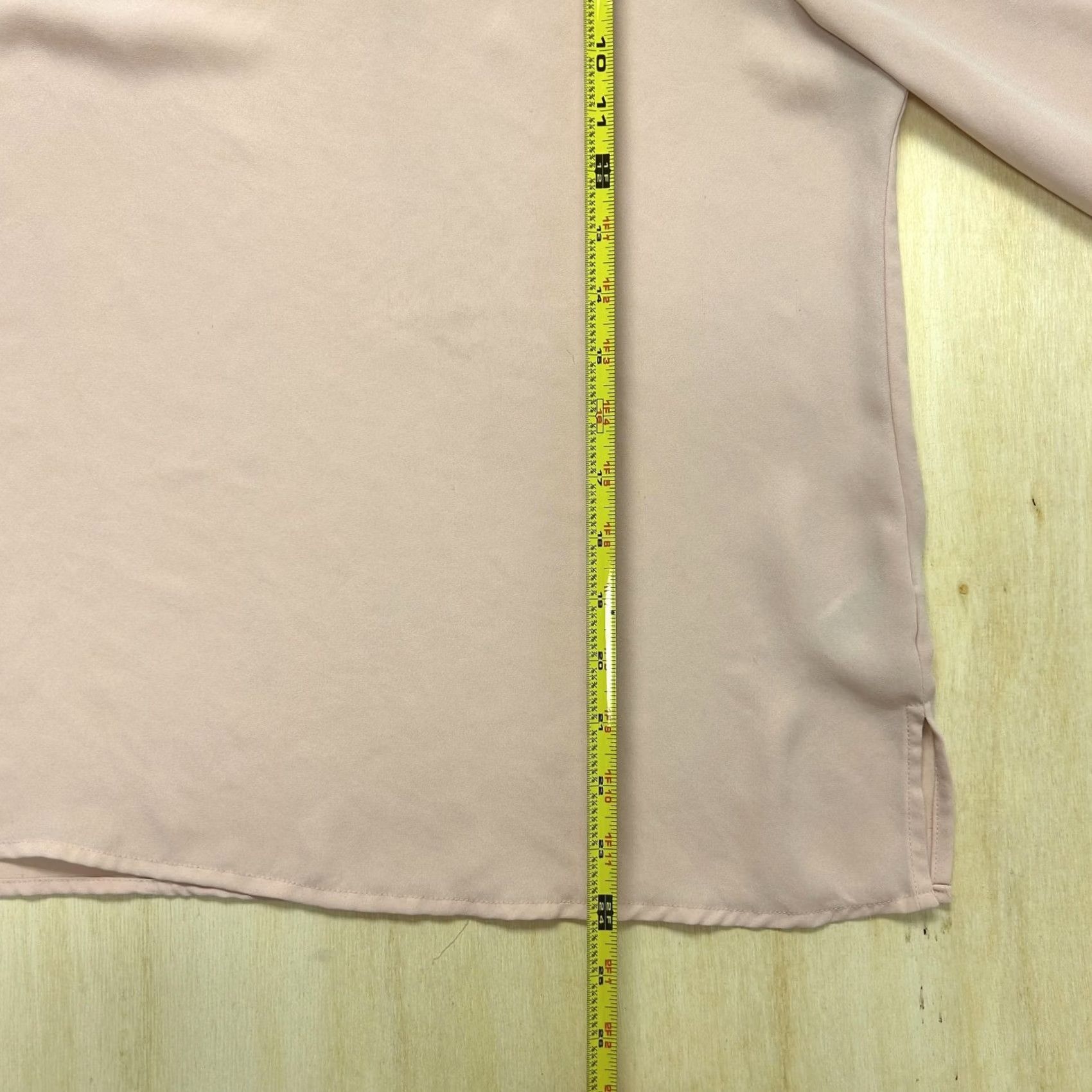 Forever 21 Y2K Forever 21 Blouse Womens Large Pink Keyhole Crew Neck 3/4 Sleeve Lightweight Size L / US 10 / IT 46 - 3 Thumbnail