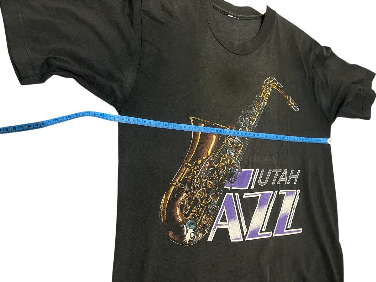 Japanese Brand Vintage 90s Utah Jazz Saxophone Graphic Faded Black Size US L / EU 52-54 / 3 - 6 Thumbnail