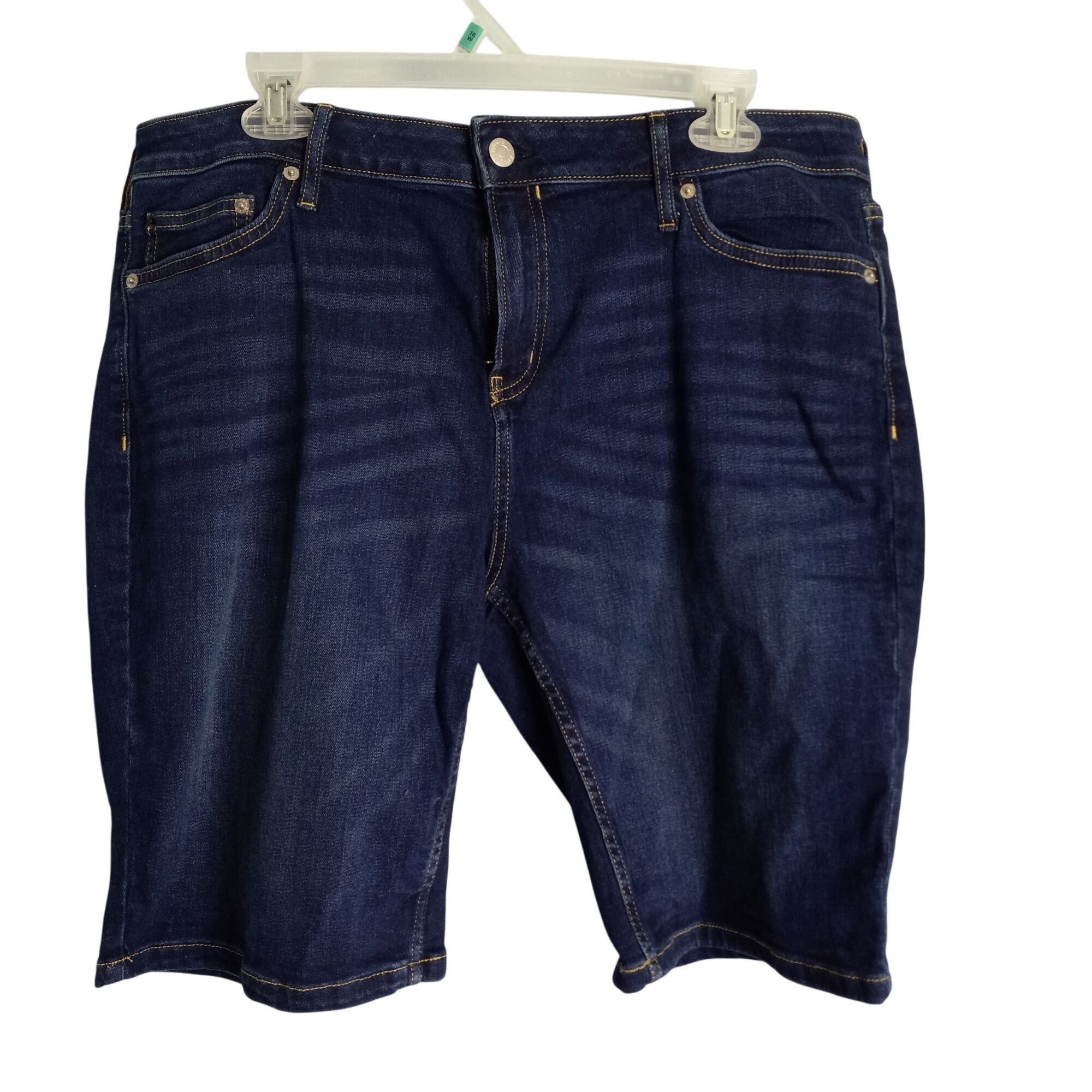 Calvin Klein Calvin Klein Jeans Size 14 Bermuda Shorts Womens Dark Wash D Size 36" / US 14 / IT 50 - 1 Thumbnail
