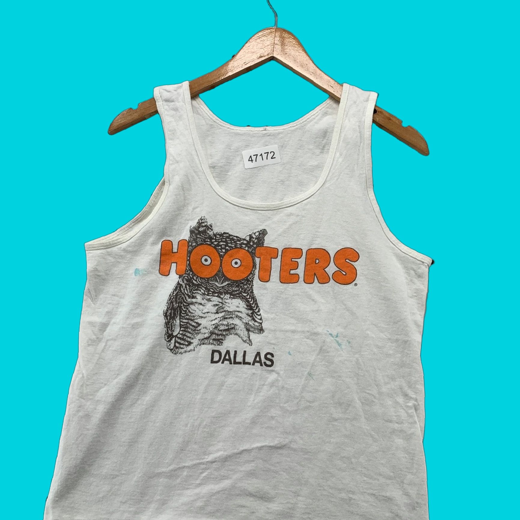 Vintage VINTAGE Hooters Tank Top Women Small 90s White Dallas Sleeveless Owl Graphic USA Tank Women's S White 90s USA Size S / US 4 / IT 40 - 1 Thumbnail