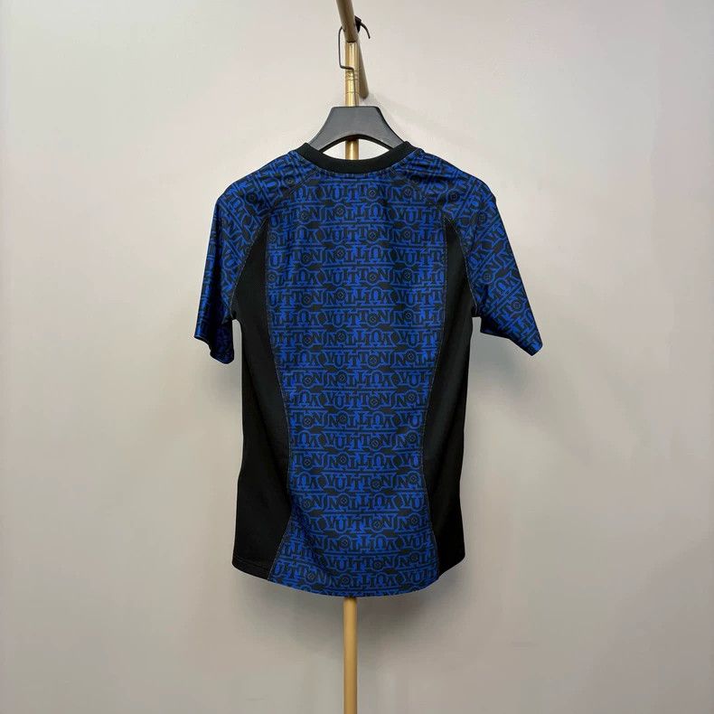 Louis Vuitton Louis Vuitton Sports short sleeves 2503-Nextarrow Size US XS / EU 42 / 0 - 2 Thumbnail