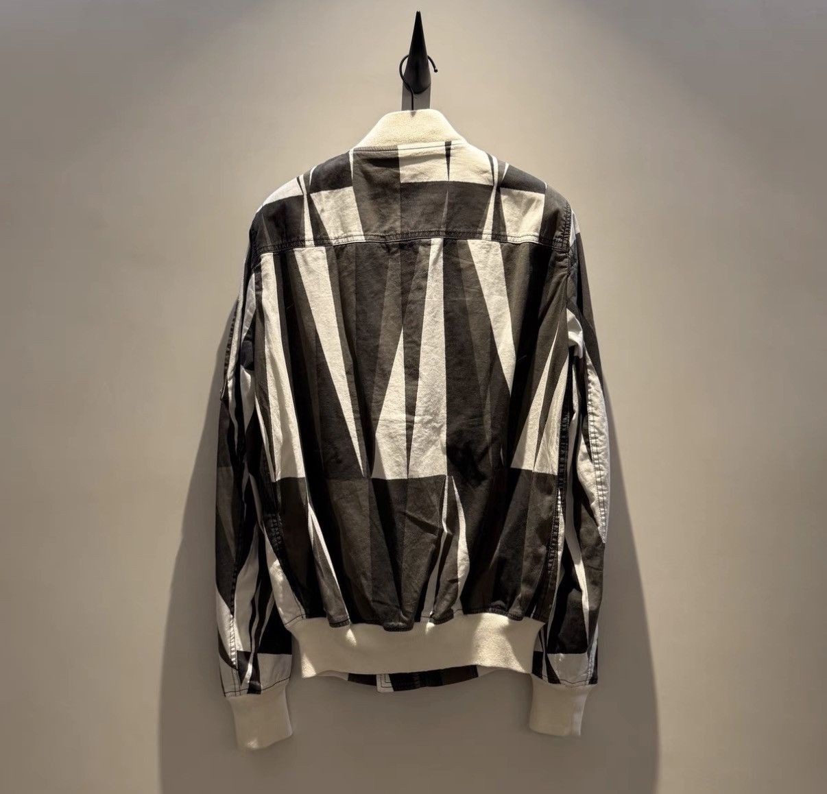 Rick Owens Rick Owens DRKSHDW Secondary Geometric Pattern Classic MA-1 Size US XS / EU 42 / 0 - 4 Thumbnail