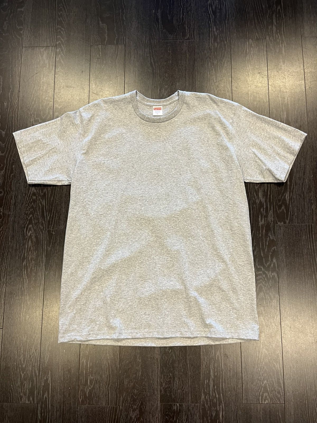 Supreme Supreme Backwards Tee Size US XL / EU 56 / 4 - 2 Thumbnail