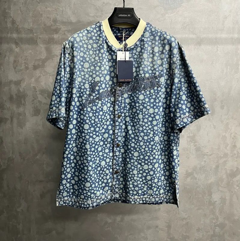 Louis Vuitton Louis Vuitton Blue Cotton XL Men's T-Shirt 0089 Size US XL / EU 56 / 4 - 1 Thumbnail