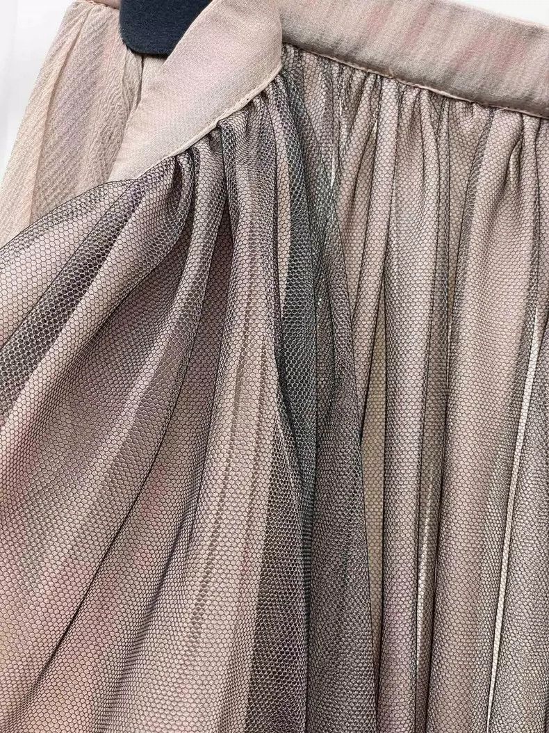 Dior Dior Nude pink bow silk skirt 2504-Nextarrow Size 42" / US 20 - 4 Thumbnail