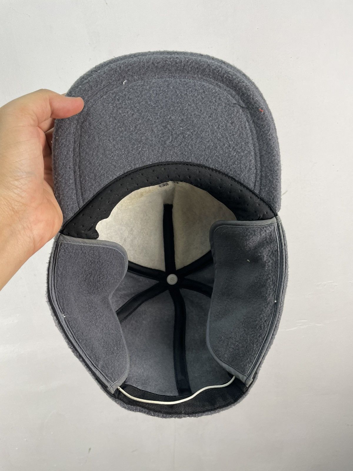 Ellesse × Vintage Vintage Ellesse Wool Cap Ear Hat Dark Grey Size ONE SIZE - 5 Thumbnail