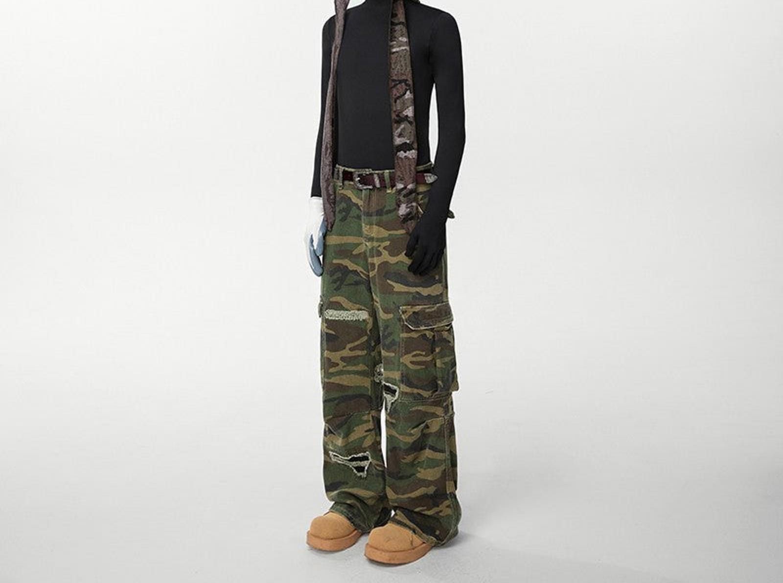 Vintage Camo Distressed Cargo Stacked Pants, Wide Leg Flared Pants Size US 30 / EU 46 - 2 Thumbnail