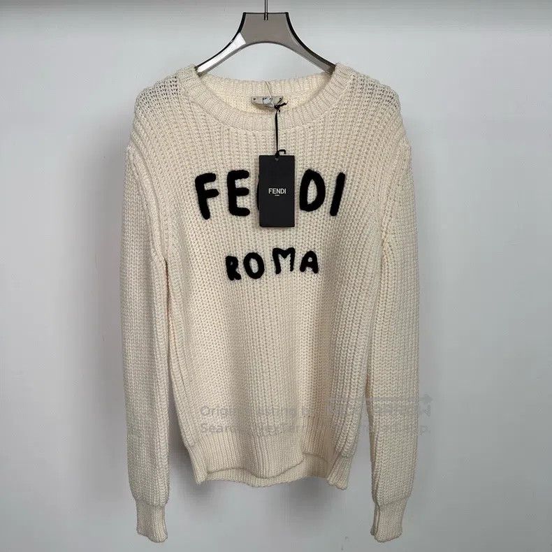 Fendi Fendi White Logo Crewneck Sweater Size XS / US 0-2 / IT 36-38 - 1 Thumbnail