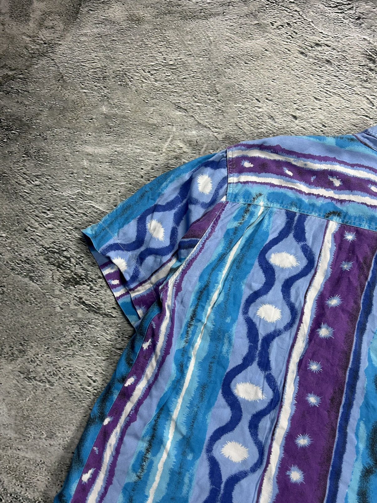 Vintage Hawaiian Shirt abstract vintage blue purple Size US L / EU 52-54 / 3 - 10 Thumbnail