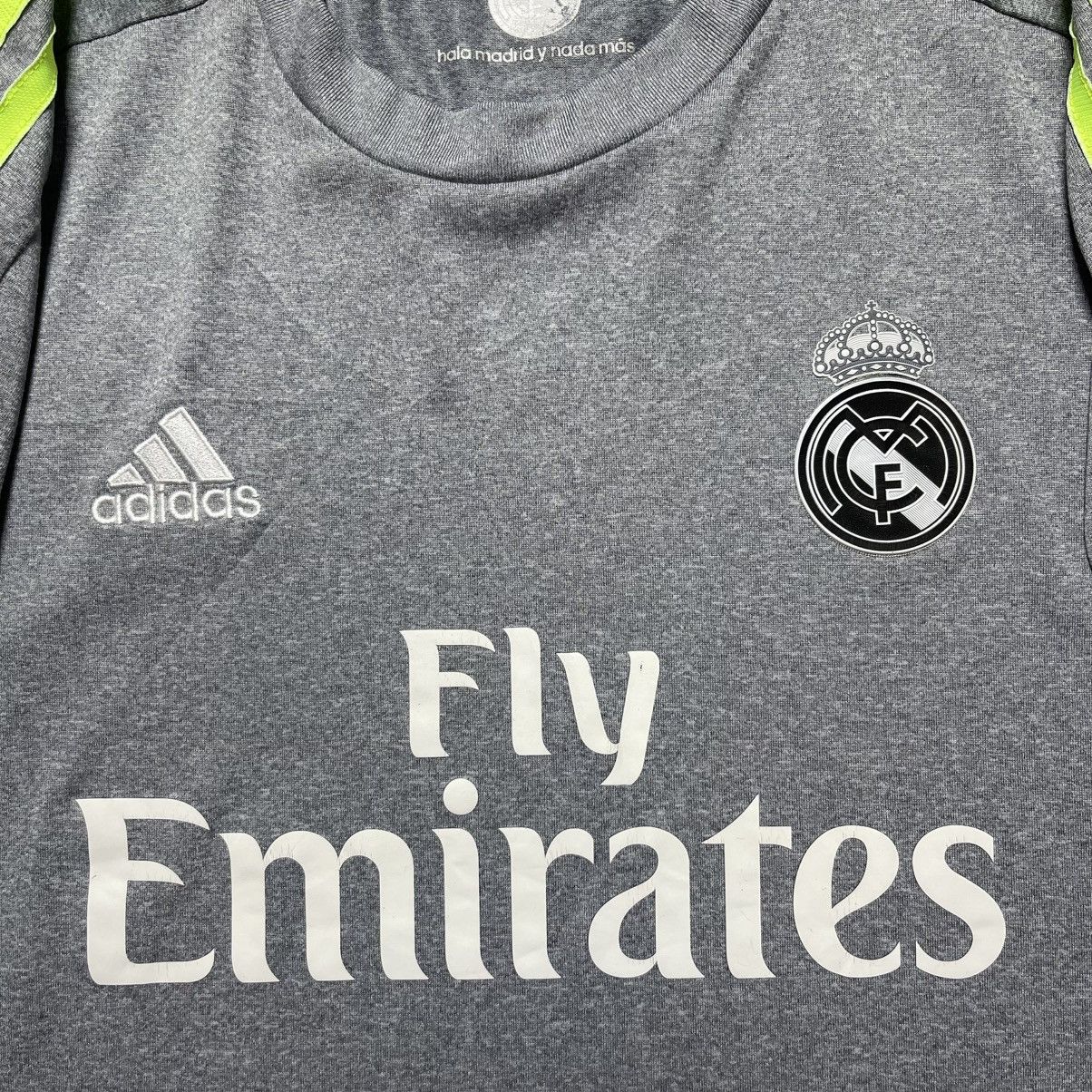 Adidas REAL MADRID ADIDAS 2015/2016 FOOTBALL AWAY JERSEY #7 RONALDO Size US L / EU 52-54 / 3 - 5 Thumbnail