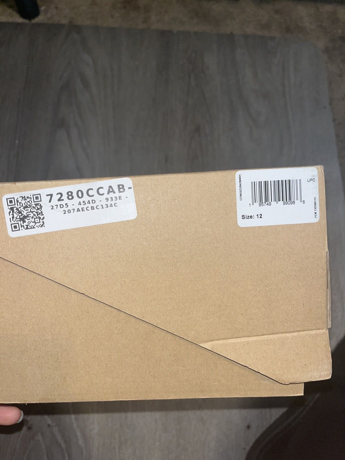 Yeezy Foam runner mx carbon size 12 new with tag Size US 12 / EU 45 - 11 Thumbnail