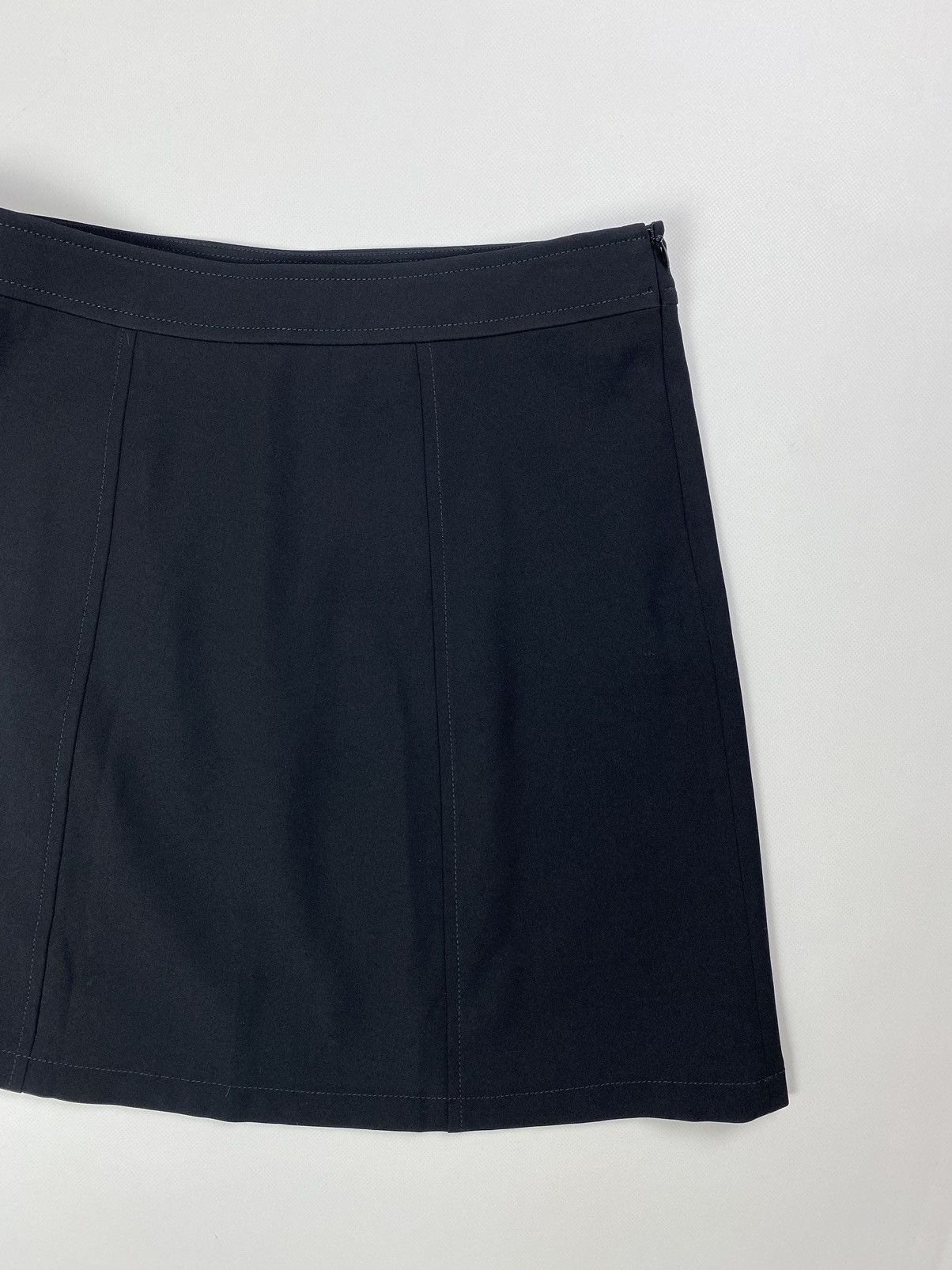 Louis Vuitton Lv Louis Vuitton Uniforms ladies skirt size 38 / M Size 26" / US 2 / IT 38 - 11 Thumbnail