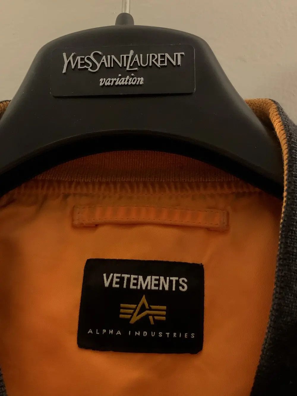 Alpha Industries × Vetements Vetements x Alpha Industries reversible bomber jacket Size US S / EU 44-46 / 1 - 7 Thumbnail
