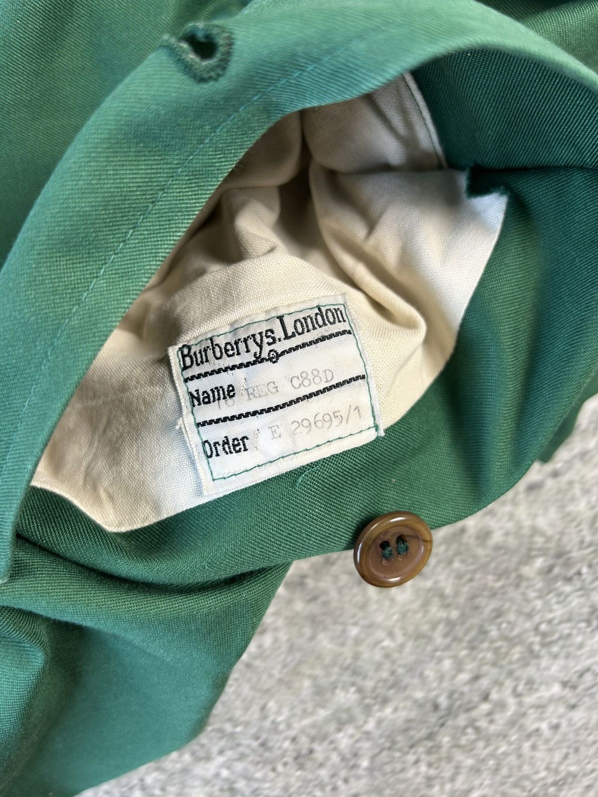 Burberry Burberrys coat trench green vintage Size US XL / EU 56 / 4 - 7 Thumbnail