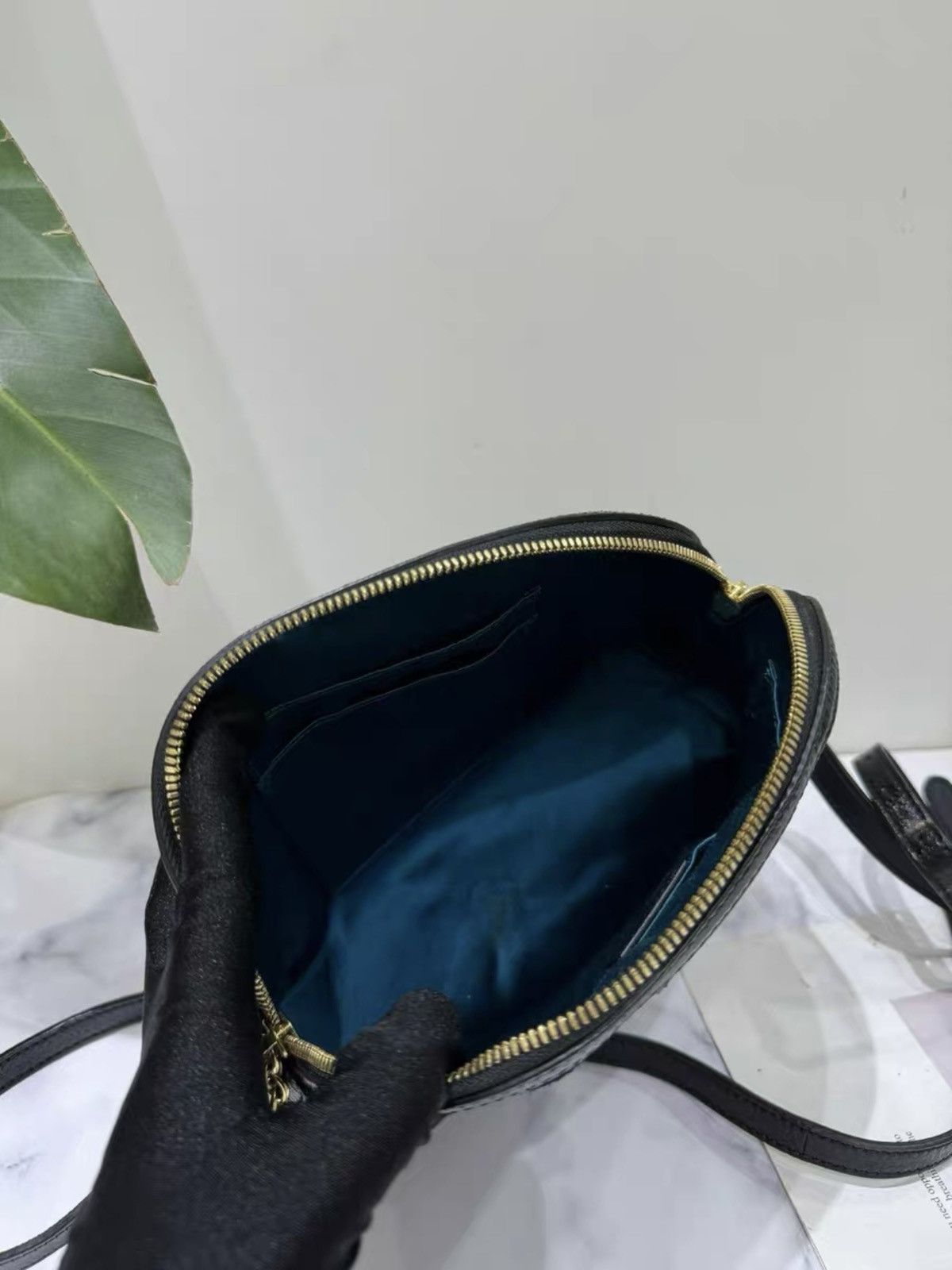 Gucci Gucci Dragon Ophidia Suede Small Crossbody Bag Size ONE SIZE - 10 Thumbnail