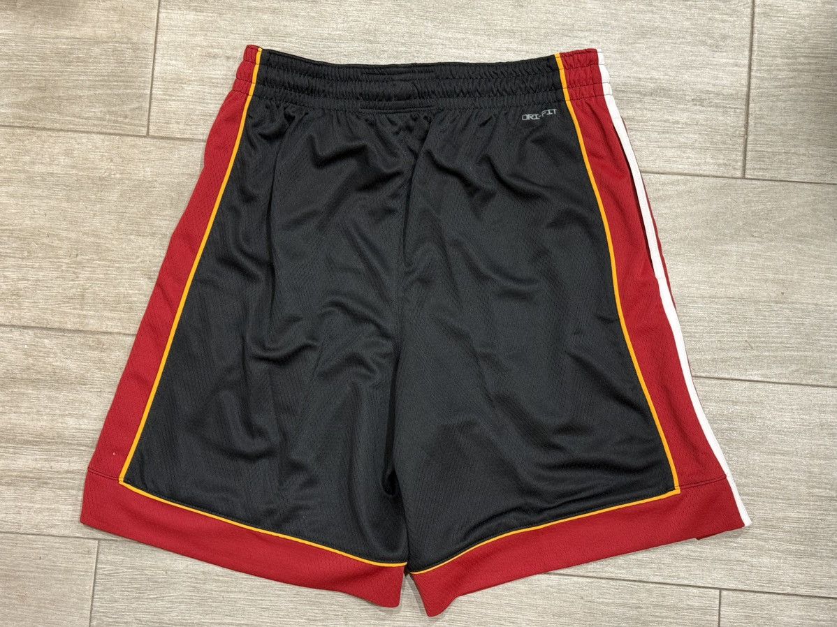Nike Nike Miami Heat AJ5620-010 Swingman Black Shorts Sz L Large Size US 36 / EU 52 - 13 Thumbnail