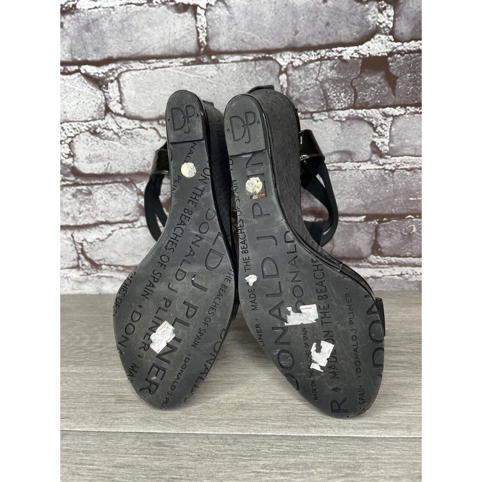 Donald Pliner Donald Pliner Black Patent Leather Back Zip Wedge Sandals Wo Size US 8.5 / IT 38.5 - 16 Thumbnail
