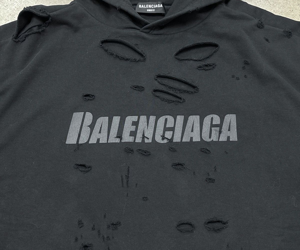 Balenciaga Balenciaga 22fw Destroyed Hoodie，size s（oversize） Size US S / EU 44-46 / 1 - 8 Thumbnail