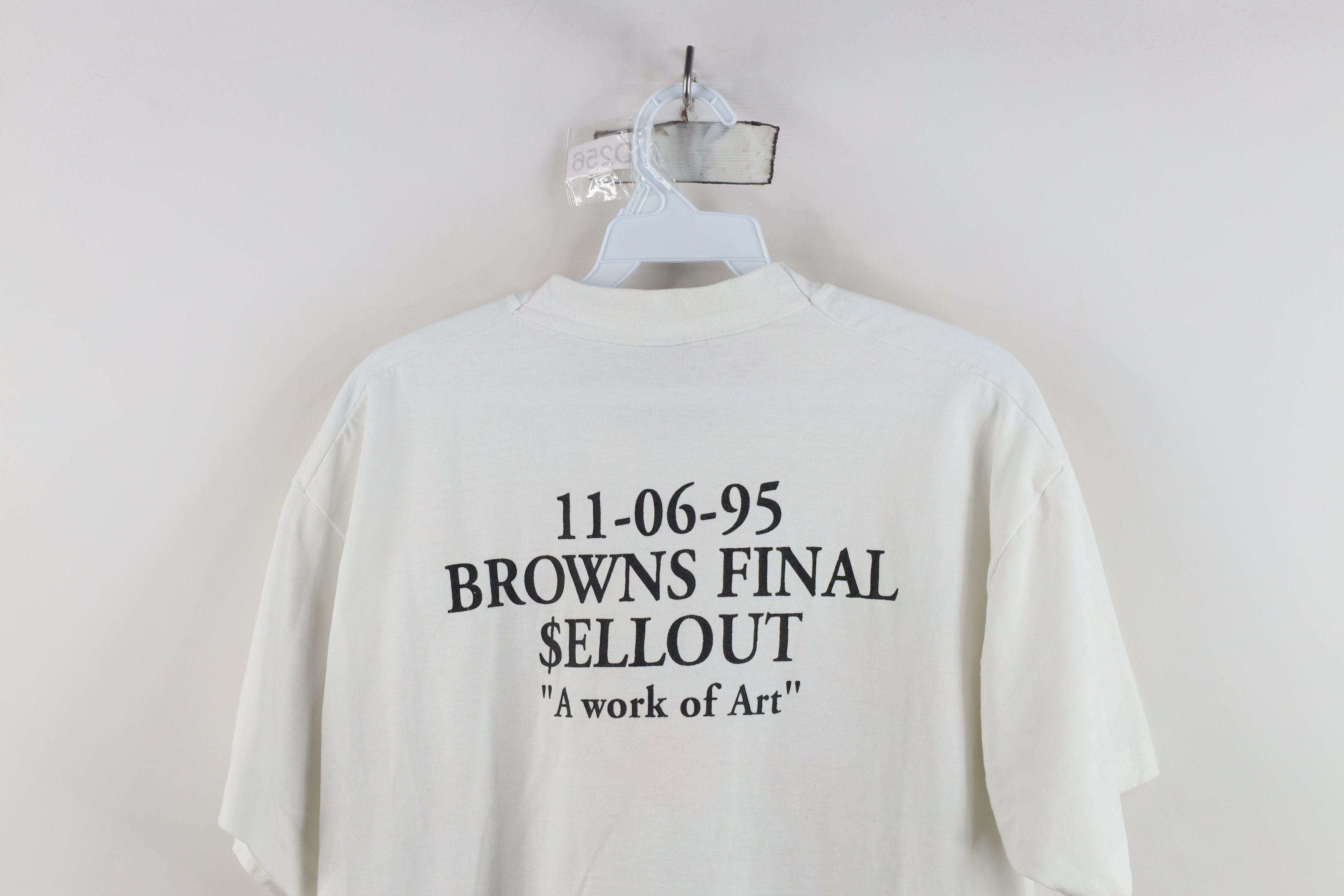 Vintage Vintage 90s Cleveland Browns Football Sell Out T-Shirt USA Size US L / EU 52-54 / 3 - 10 Thumbnail