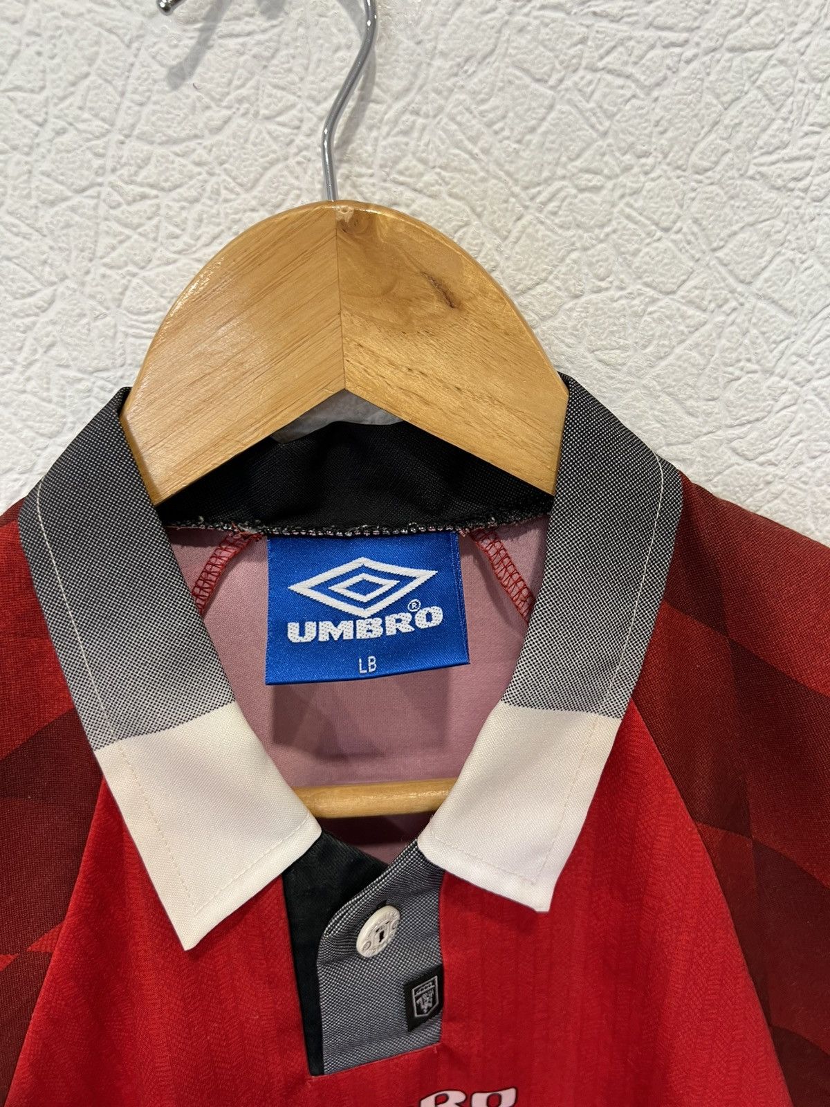 Umbro Umbro Manchester United 1996/1997 Home Kit Soccer Jersey Size US XS / EU 42 / 0 - 3 Thumbnail