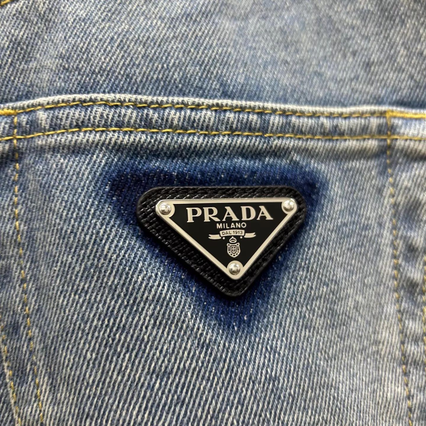 Prada Prada 99 New Light Blue Steel Tag Jeans 25 Size 25" / US 0 / IT 36 - 3 Thumbnail