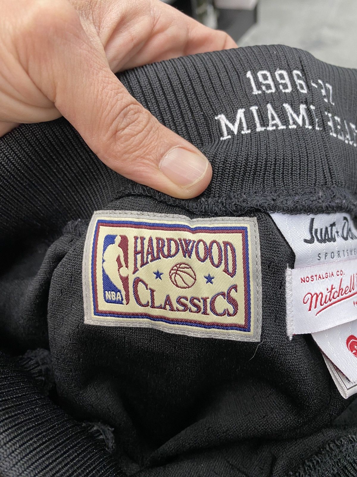 Just Don Just Don Miami Heat shorts black red small authentic rare Size US 32 / EU 48 - 8 Thumbnail