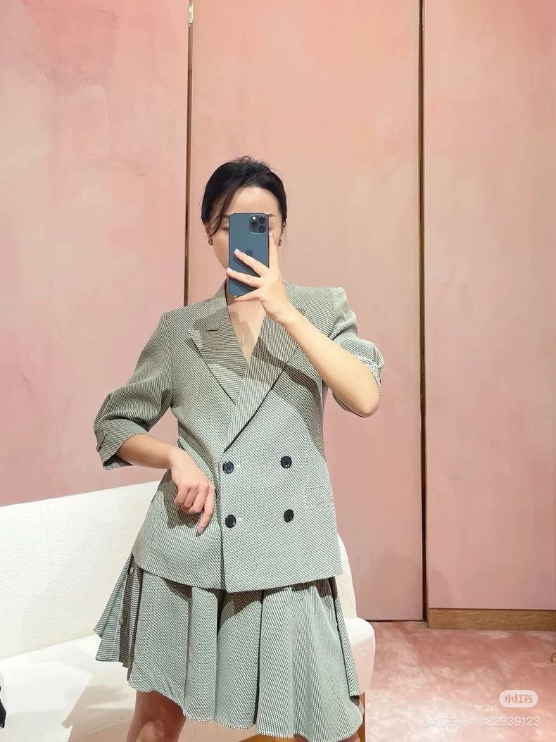 Louis Vuitton LOUIS VUITTON Wavy twill mid-sleeve jacket 2504-Nextarrow Size XS / US 0-2 / IT 36-38 - 9 Thumbnail