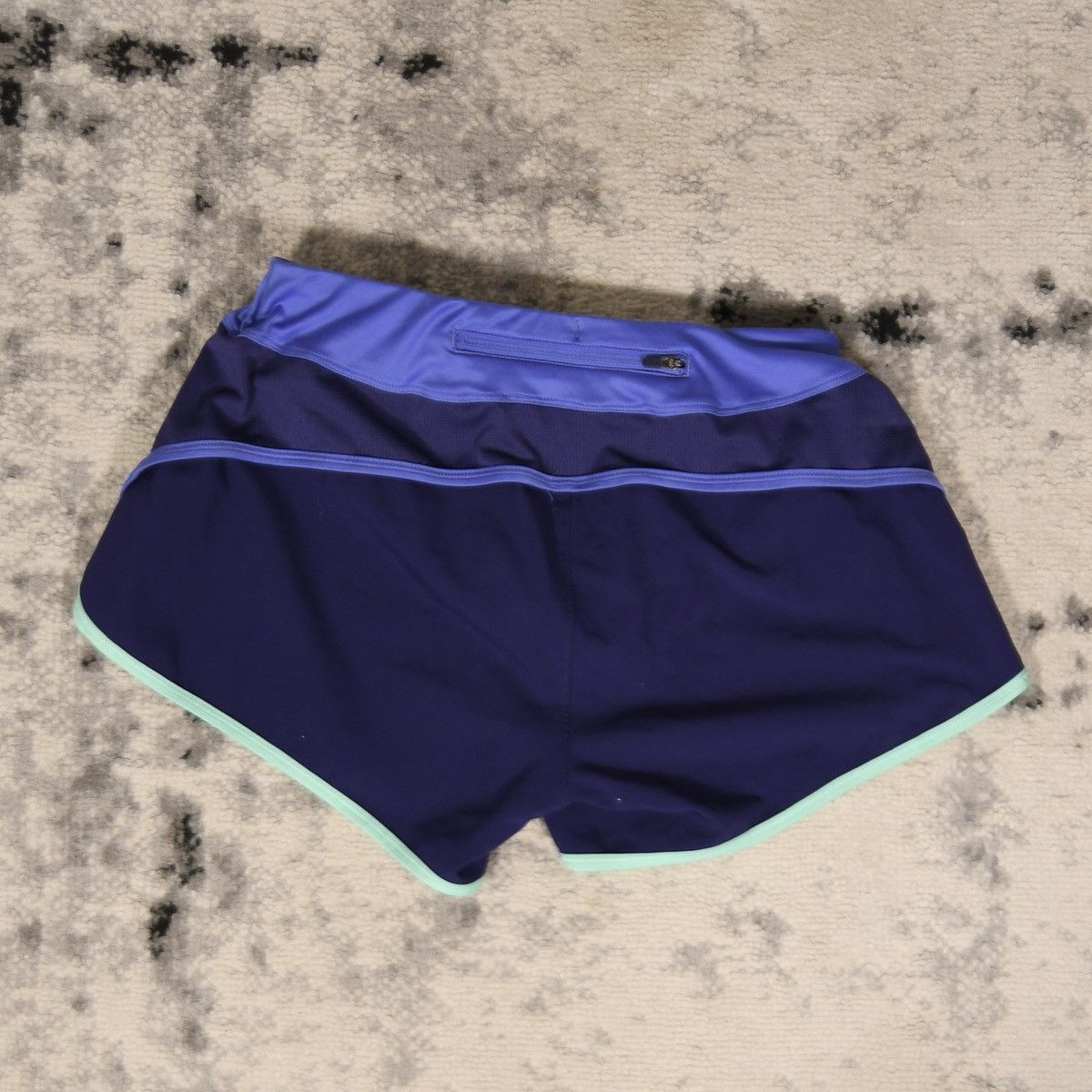 The North Face The North Face Women Gym Shorts Size 28" / US 6 / IT 42 - 2 Thumbnail