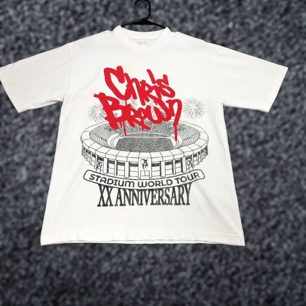 Vintage Chris Brown T Shirt Men S White Cotton Stadium World Tour XX Anniversary Graphic Size US S / EU 44-46 / 1 - 1 Thumbnail