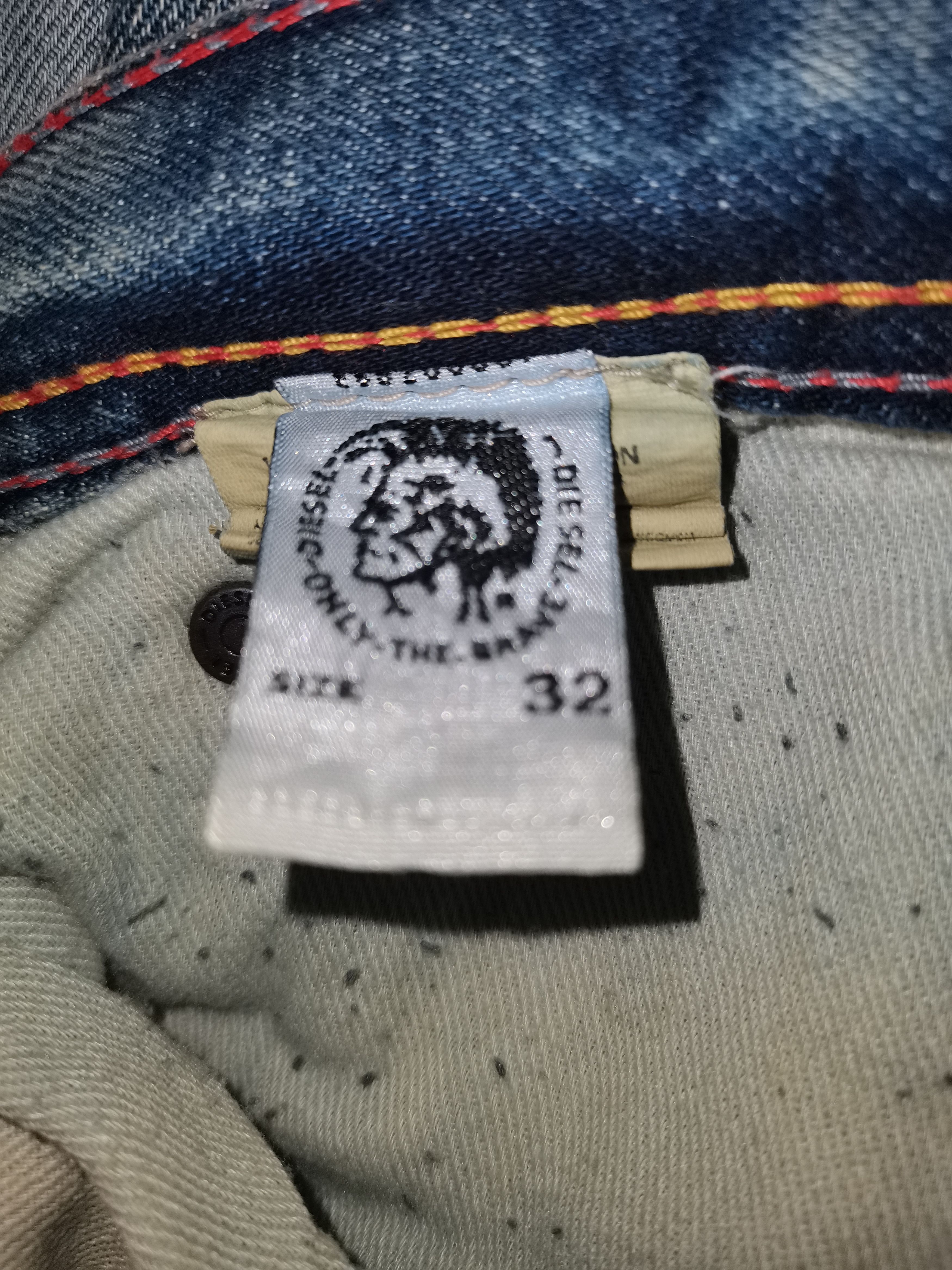 Diesel DIESEL BUTTON-FLY SEASONED DISTRESSED DESIGN JEANS Size US 32 / EU 48 - 6 Thumbnail
