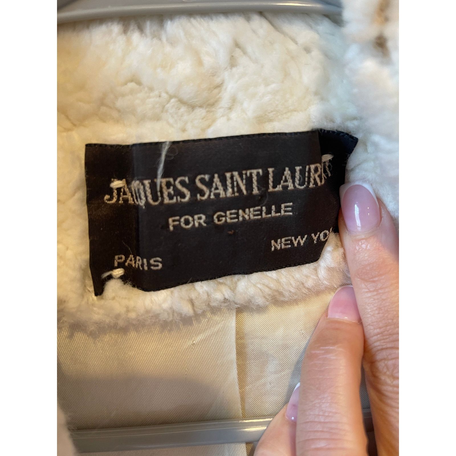 Jacques Saint Laurent Jacques Saint Laurent for Genelle White Vintage Fur Coat Size S / US 4 / IT 40 - 2 Thumbnail