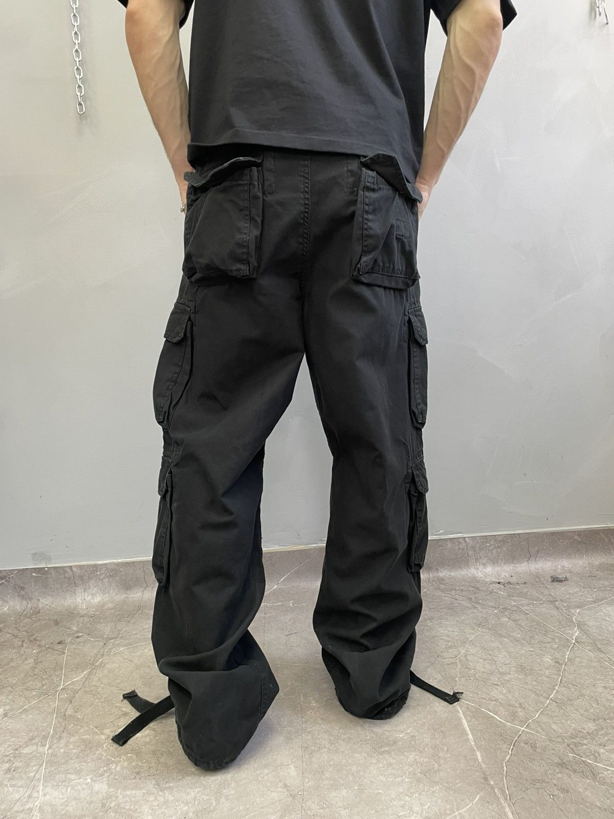 Other rare baggy wide multipocket y2k style cargo pants black Size US 35 - 7 Thumbnail