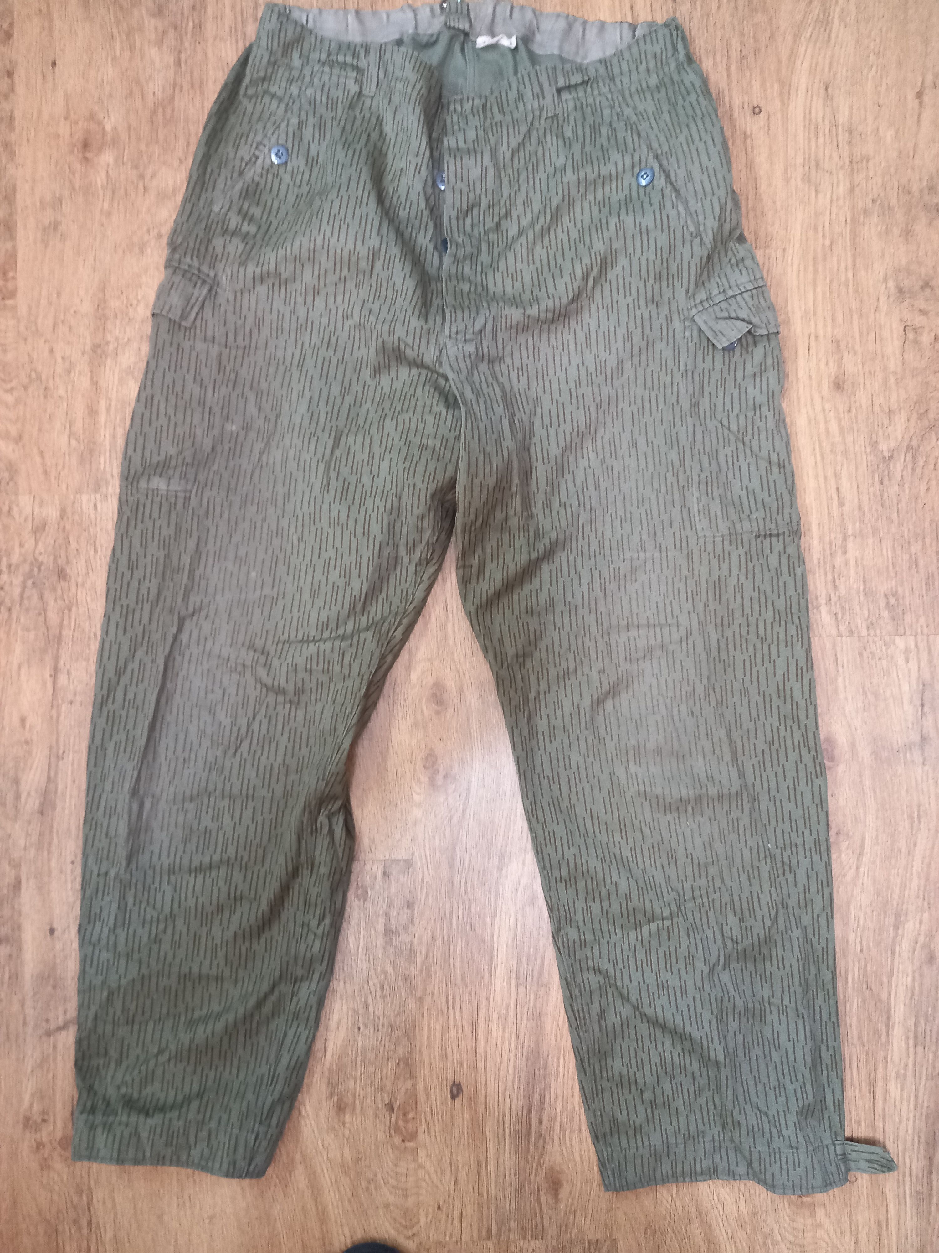 Vintage Vintage 80s German Army Rain drop camo Pants Size US 36 / EU 52 - 2 Thumbnail