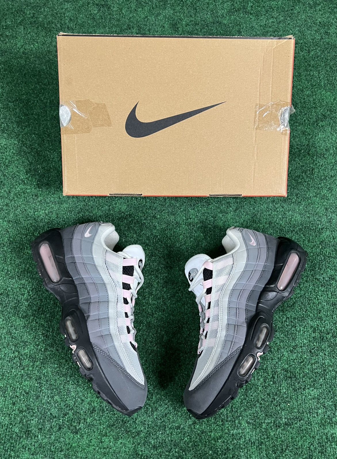 Nike Nike Air Max 95 Gunsmoke Pink Foam Grey White Black Mens 10 Size US 10 / EU 43 - 1 Thumbnail